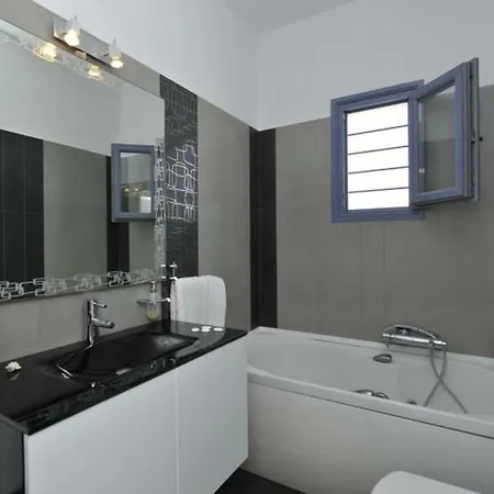 Villa Oceana 6 Bed Luxury Beachfront In Parikia (Paros)