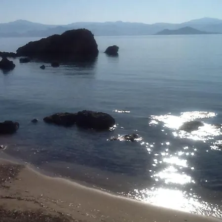 Oceana 6 Bed Luxury Beachfront In * Parikia (Paros)